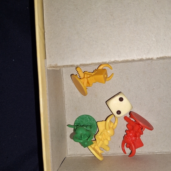 Munchkin Deluxe Board Game Steve Jackson Games - Picture 2 of 4